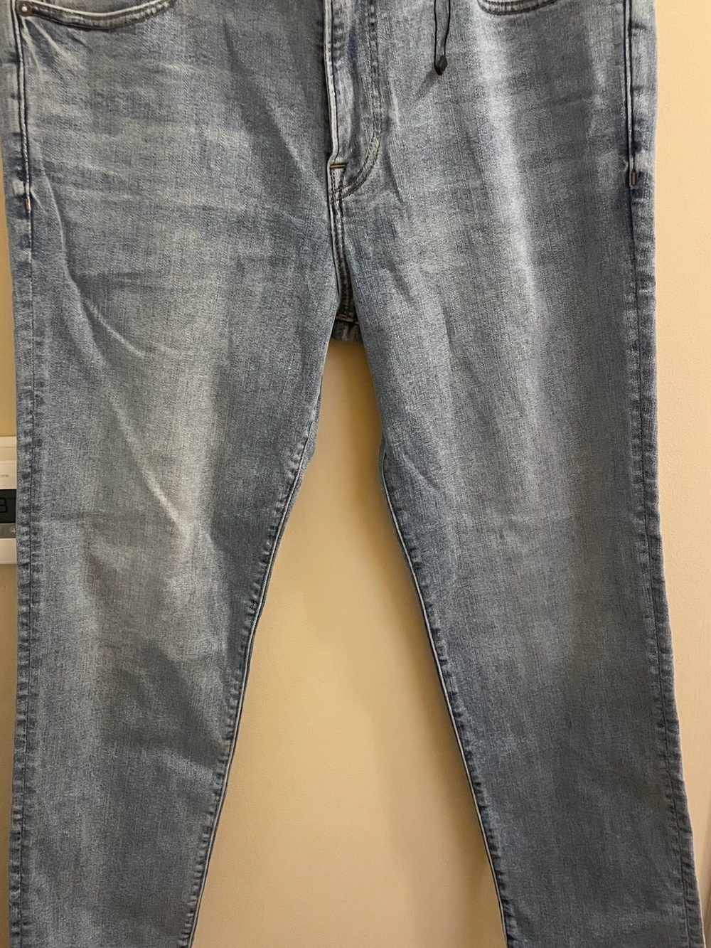 Express Slim Straight Light Wash Jeans Men’s 36x30 NEW NWOT